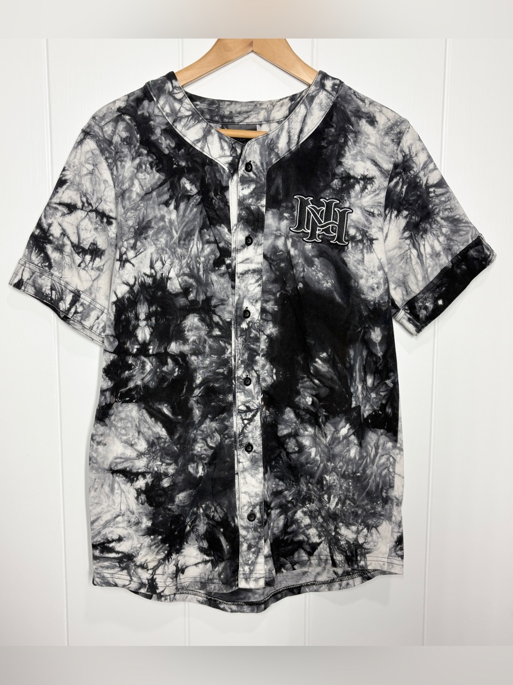 Ninth Hall Mens Baseball Style Shirt Black White Tie Dye Embroidered Size Medium